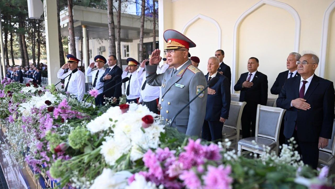 Акмал Саидов Фавқулодда вазиятлар вазирлиги Академияси курсантларининг Ватанга қасамёд маросимида иштирок этди