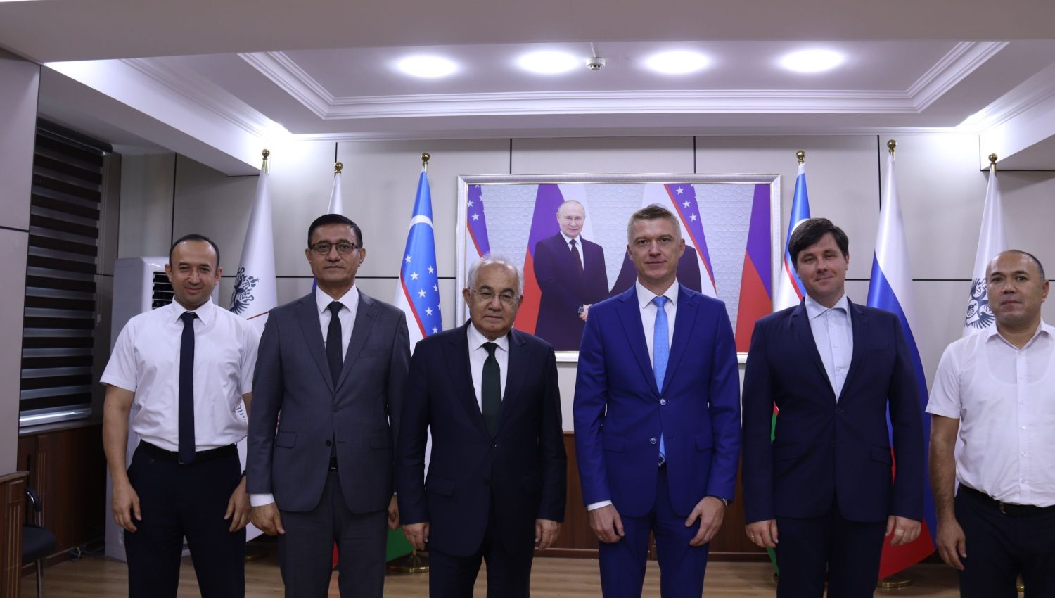 Akademik Akmal Saidov Sankt-Peterburg davlat universitetining Toshkent shahridagi filialida uchrashuv o‘tkazdi