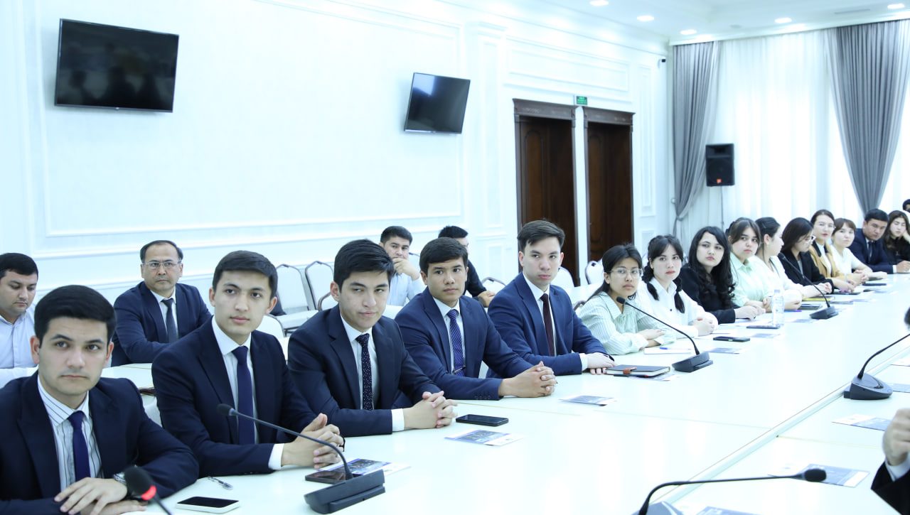 Debat-klubning navbatdagi yig‘ilishi ayollar huquqlariga bag‘ishlandi