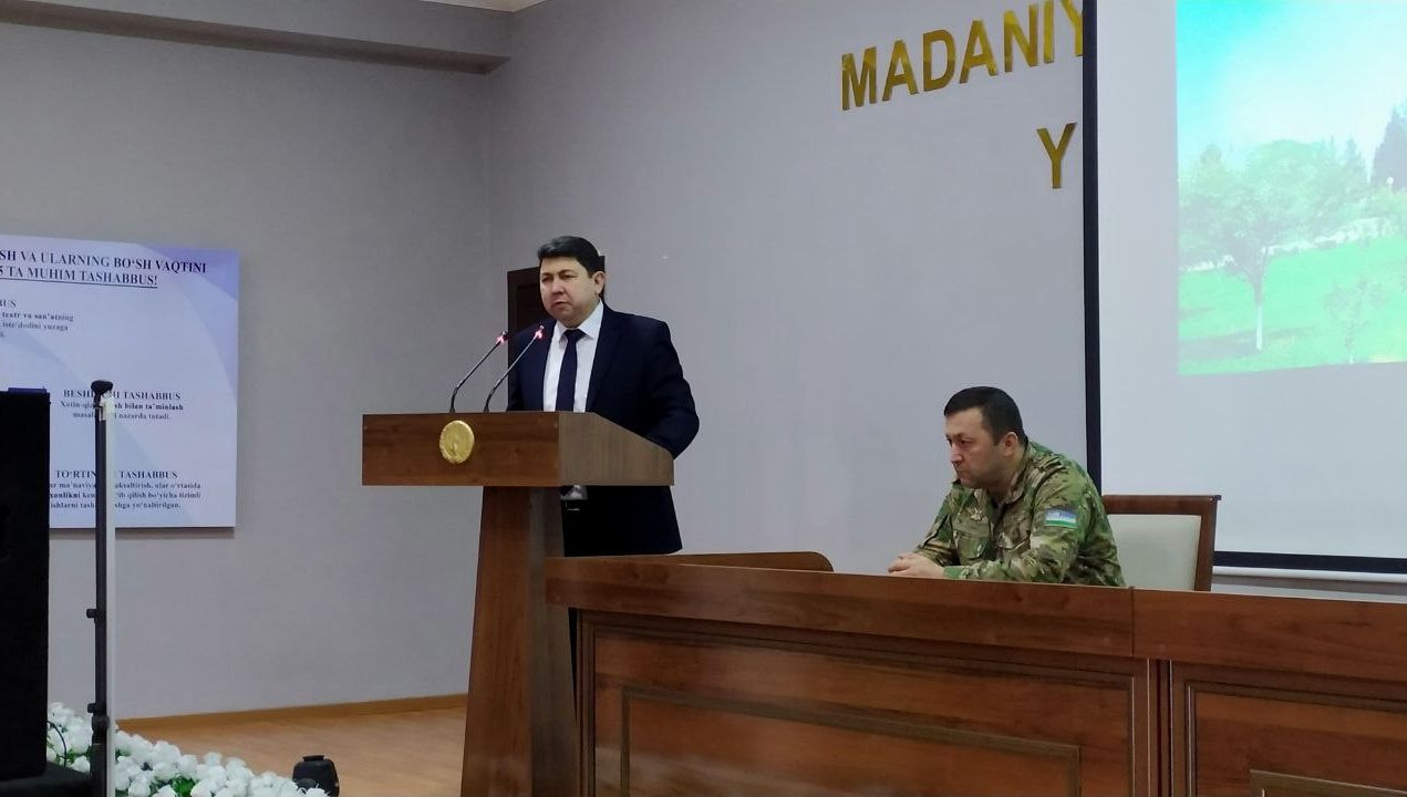 Farg‘ona “Temurbeklar maktabi” harbiy-akademik litseyida “Inson huquqlari xaftaligi” doirasida shaxsiy tarkibning huquqiy savodxonligini oshirish, korrupsiya holatlarining oldini olish va uning salbiy oqibatlarini tushuntirish maqsadida Farg‘ona viloyat ma’muriy sudi raisi  Doniyorxo‘ja Maxamatov ishtirokida «Inson huquqlari - oliy qadriyat» mavzusida muloqot tashkil etildi.
