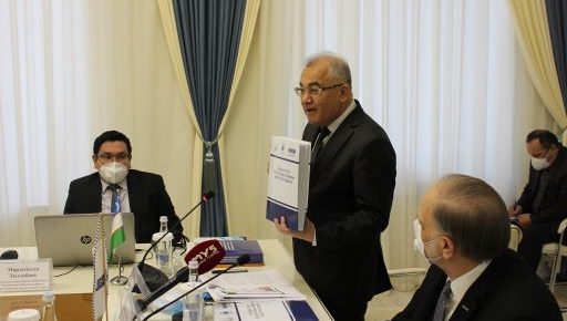 Milliy markazda taqdimot: Brayl alifbosida chop etilgan yangi nashrlar