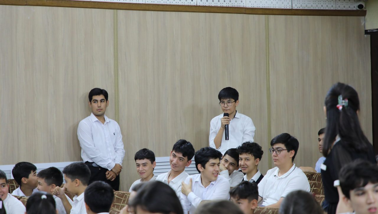 Milliy markaz vakili maktabda uchrashuv o‘tkazdi