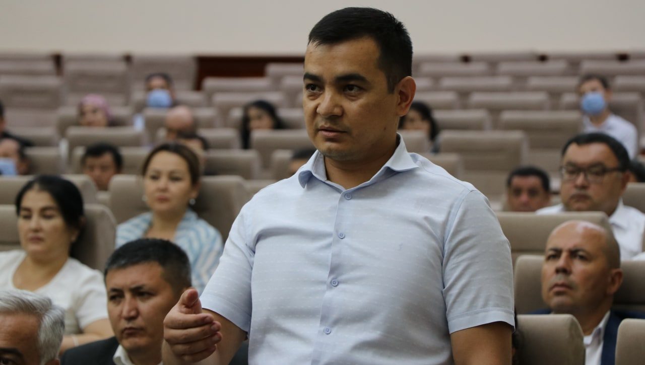 Viloyat hokimligida konstitutsiyaviy qonun loyihasining muhokamasiga bag‘ishlangan davra suhbati tashkil etildi