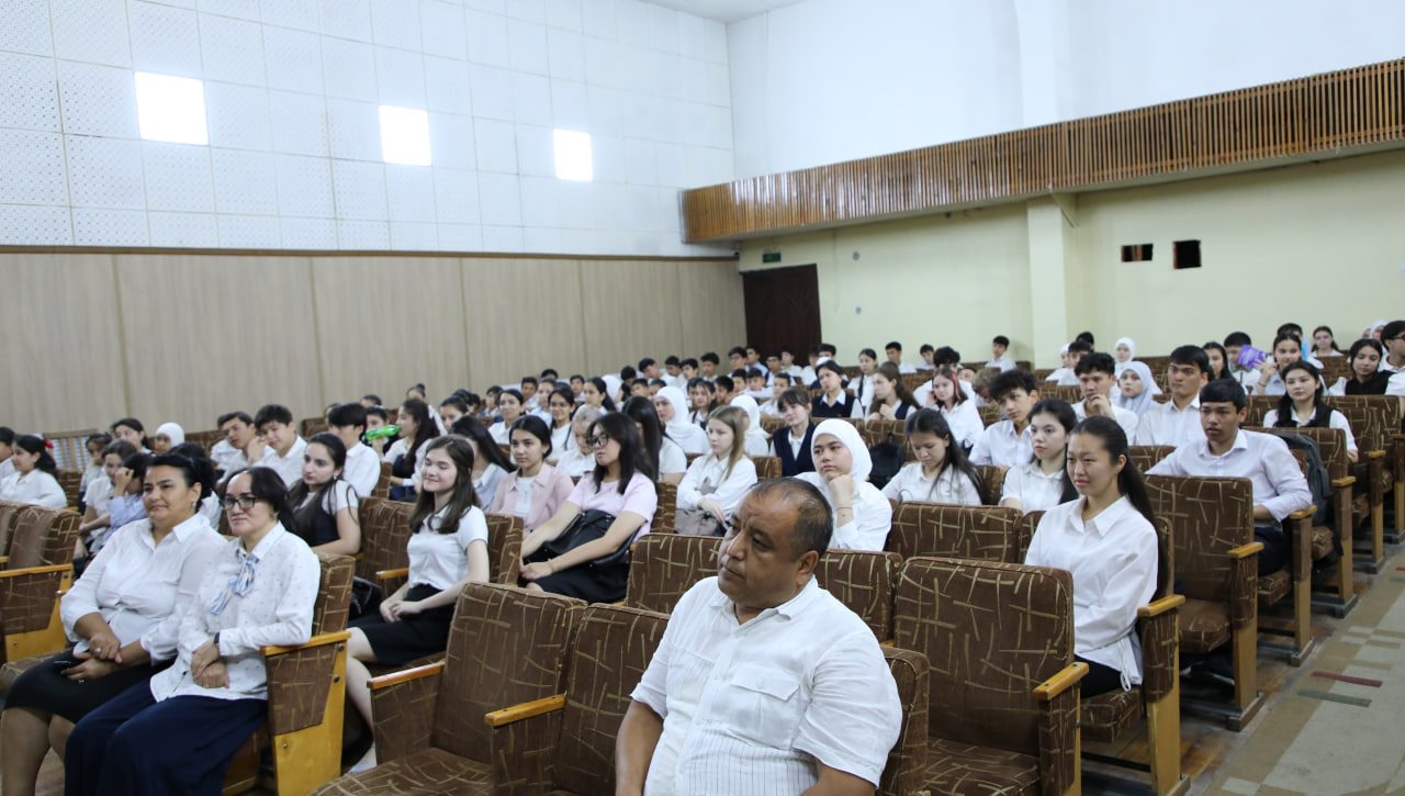 Milliy markaz vakili maktabda uchrashuv o‘tkazdi