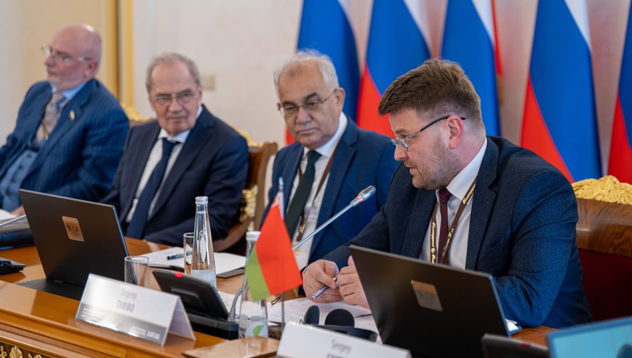 O‘zbekiston vakili Sankt-Peterburgdagi yuridik forumda ishtirok etdi