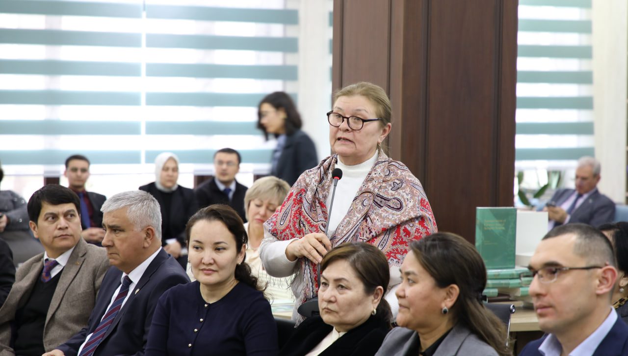 Xitoy Elchixonasi Inson huquqlari uyiga 800 ta kitob sovg‘a qildi