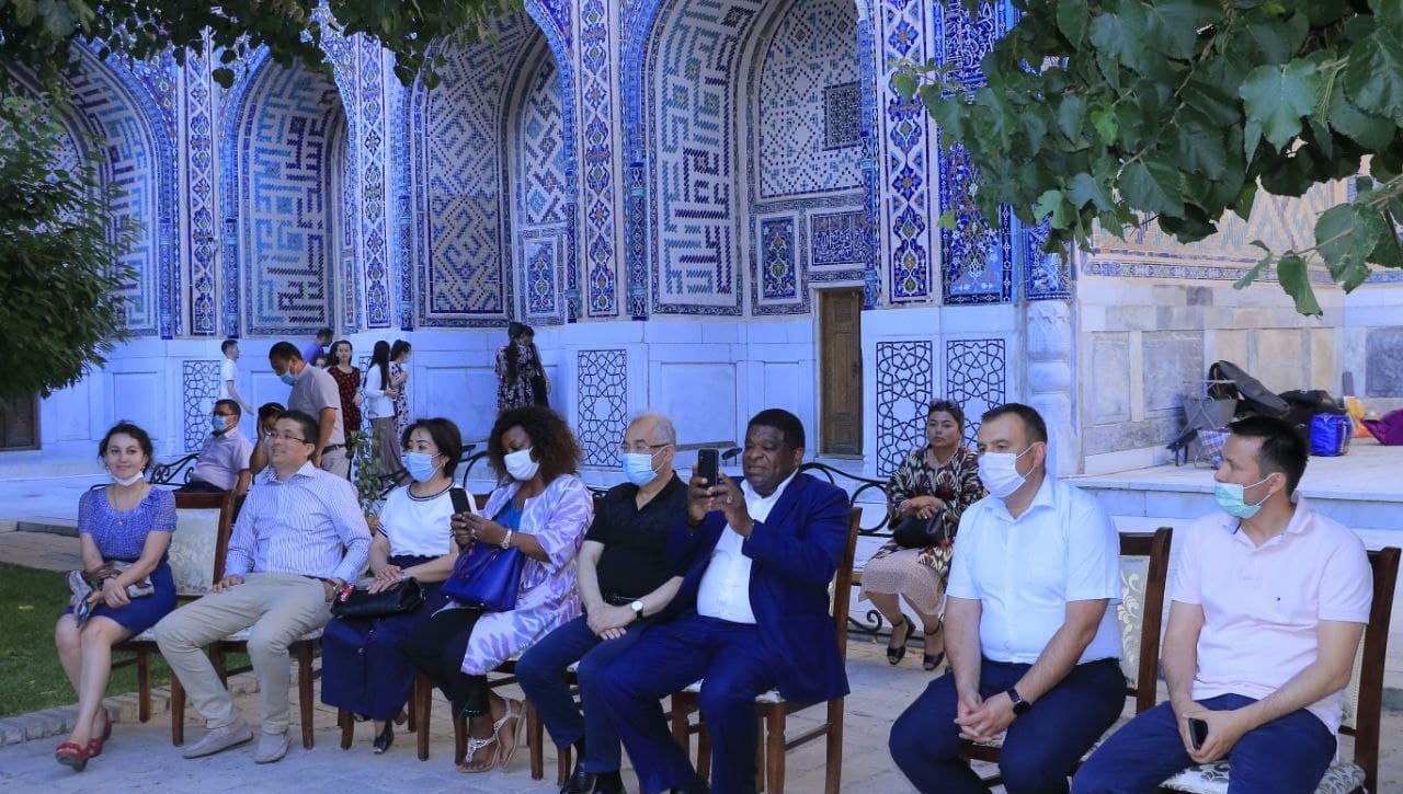 Parlamentlararo Ittifoq Bosh kotibi Martin Chungong boshchiligidagi delegatsiya a'zolari Samarqand shahriga keldi