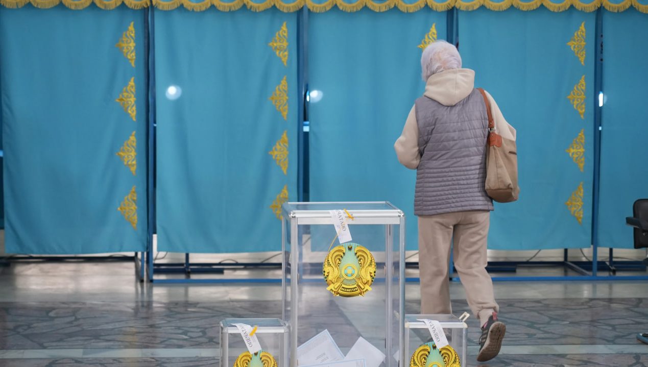 Qozog‘istonda konstitutsiya bo‘yicha referendumda ovoz berish yakunlandi