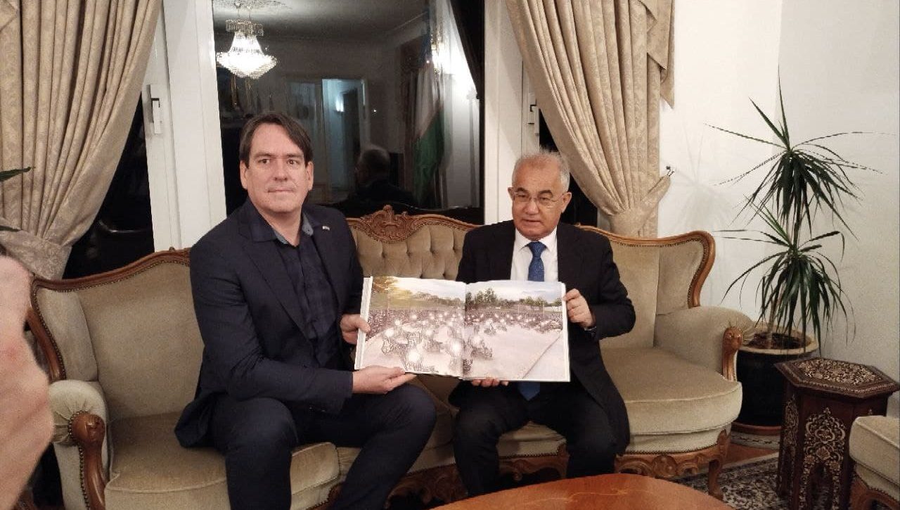 Akmal Saidov Bryusselda taniqli jurnalist va adib Remko Reyding bilan uchrashdi
