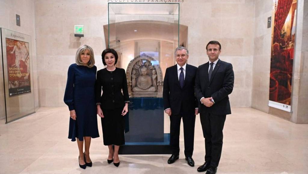 O‘zbekiston va Fransiya Prezidentlari Luvrda “O‘zbekiston vohalari xazinalari. Karvon yo‘llari chorrahasida” ko‘rgazmasini ochdilar
