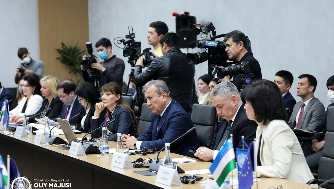 Demokratiya va inson huquqlari: barqaror rivojlanish omillari