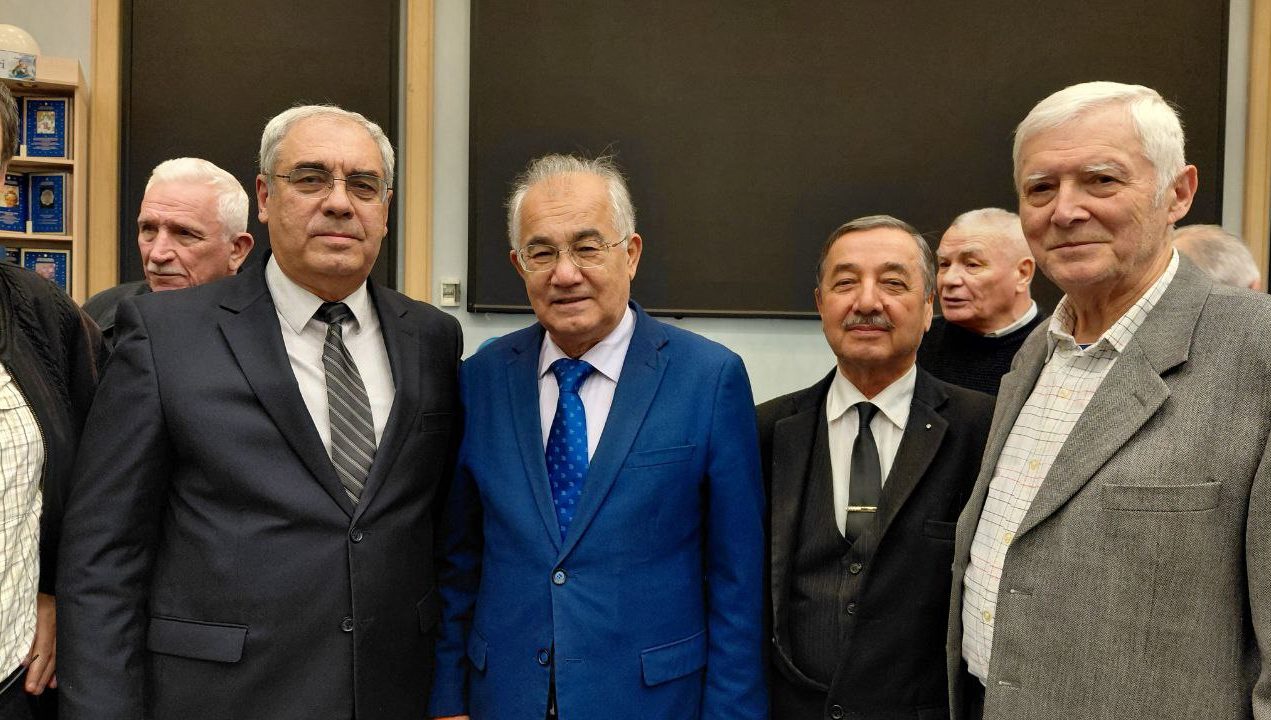 “Butun el-yurtimizni birlashtiradigan ulugʻ bir gʻoya bor. U ham boʻlsa, Vatan manfaati, xalqimiz manfaatidir”