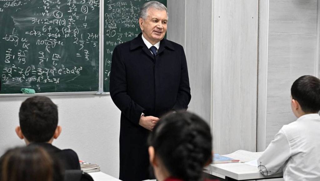 Prezident oilaviy bolalar uyida bo‘ldi va poytaxt faollari bilan yig‘ilish o‘tkazdi