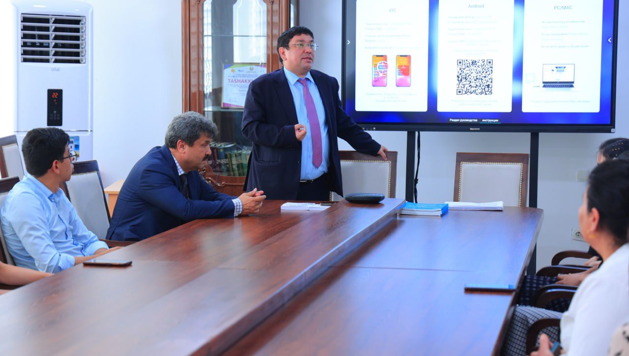Milliy markaz vakillari  Urganch yoshlari bilan uchrashdi