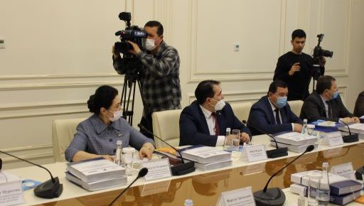 Milliy markazda taqdimot: Brayl alifbosida chop etilgan yangi nashrlar