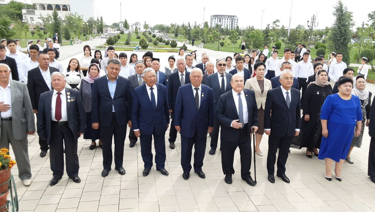 Hamid Olimjon va Zulfiyaxonim xotirasi yod etildi