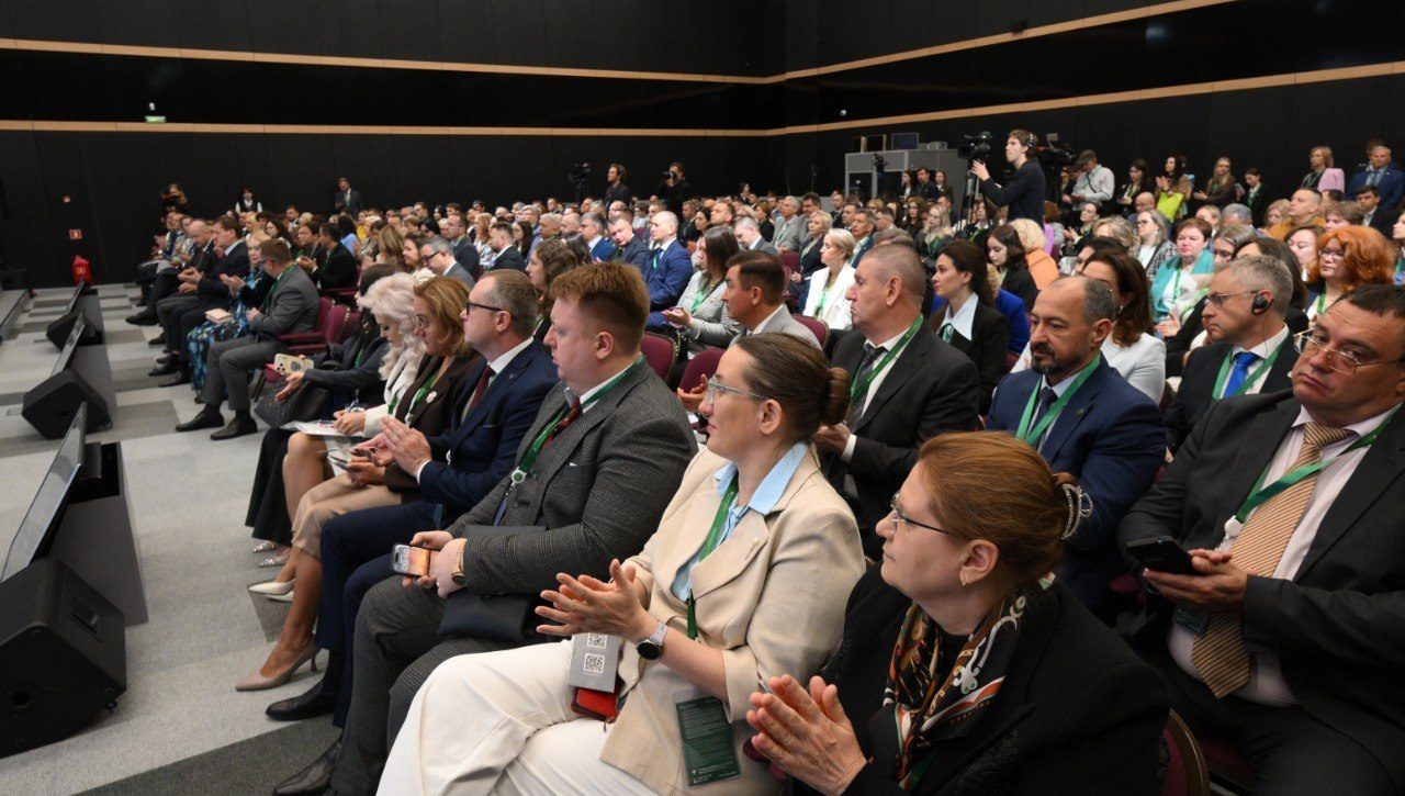 Akademik Akmal Saidov Sankt-Peterburg yuridik forumida ishtirok etdi