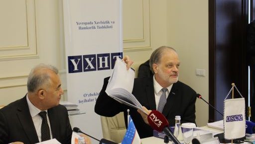 Milliy markazda taqdimot: Brayl alifbosida chop etilgan yangi nashrlar