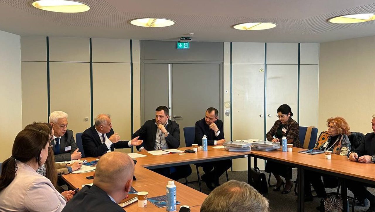O‘zbekiston delegatsiyasi Strasburg shahrida Yevropa parlamenti deputatlari bilan uchrashdi