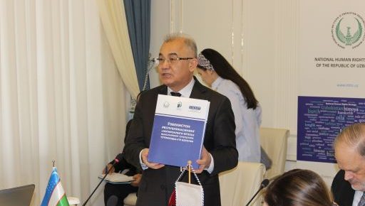 Milliy markazda taqdimot: Brayl alifbosida chop etilgan yangi nashrlar