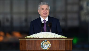 Davlatimiz rahbari Toshkent viloyati jamoatchiligi vakillari bilan uchrashdi