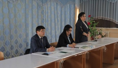 Mamlakatimizda shu kunlarda «Inson huquqlari haftaligi» o‘tkazilmoqda. Haftalik doirasida Chirchiq tibbiyot kollejida «Sudya va yoshlar» uchrashuvi bo‘lib o‘tdi. Uchrashuvda fuqarolik ishlari bo‘yicha Chirchiq tumanlararo sudi sudyalari Shoira Ermetova, Qizlarxon Ag‘zamova, Nozimjon Ismoilov, kollej o‘qituvchi va o‘quvchilari hamda OAV vakillari ishtirok etdi.