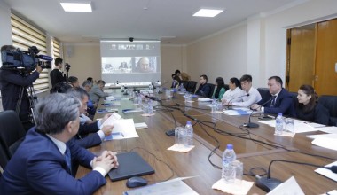 Pokistonlik ekspertlar yangi tahrirdagi Konstitutsiya bilan tanishdi