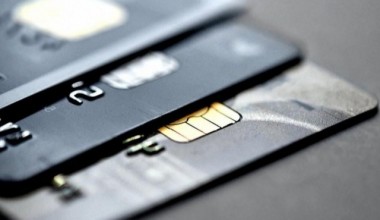 Voyaga yetmaganlar bank kartalarini ochishi boʻyicha talablar ishlab chiqiladi