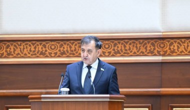 Шахс суднинг қарорисиз қирқ саккиз соатдан ортиқ муддат ушлаб турилиши мумкин эмас