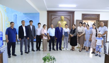 Akmal Saidov qashqadaryolik yosh ijodkorlar bilan uchrashdi