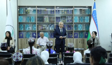 Инсон ҳуқуқлари уйида болаларга бағишланган шеърий китоб тақдимоти ўтказилди