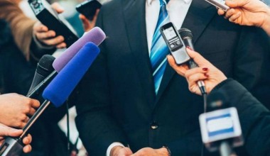 Сиёсий лавозимларни эгаллаган давлат хизматчиларининг халқ олдидаги масъуллиги оширилади