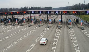 Pulli yo‘llar qurishga faqat muqobil bepul yo‘l mavjud bo‘lganda ruxsat beriladi