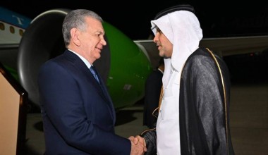 The President of Uzbekistan arrives in Qatar