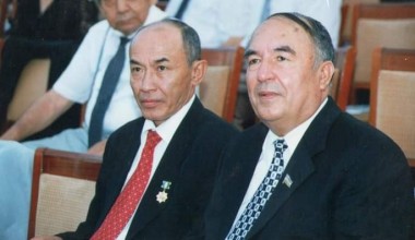 ERKIN VOHIDOV – SHOIR, ADIB, TARJIMON VA ARBOB